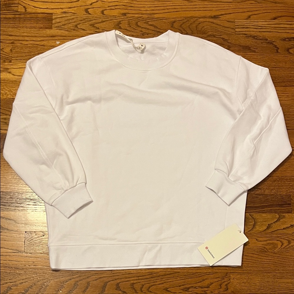 NWT lululemon athletica White Perfectly Oversized Crew Size 8
